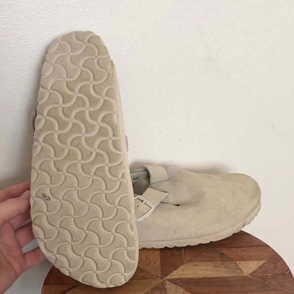 Boston Soft Footbed Suede Leather Clogs in Antique White - Picture 4 of 4